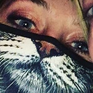 Meet your Posher, Jenny